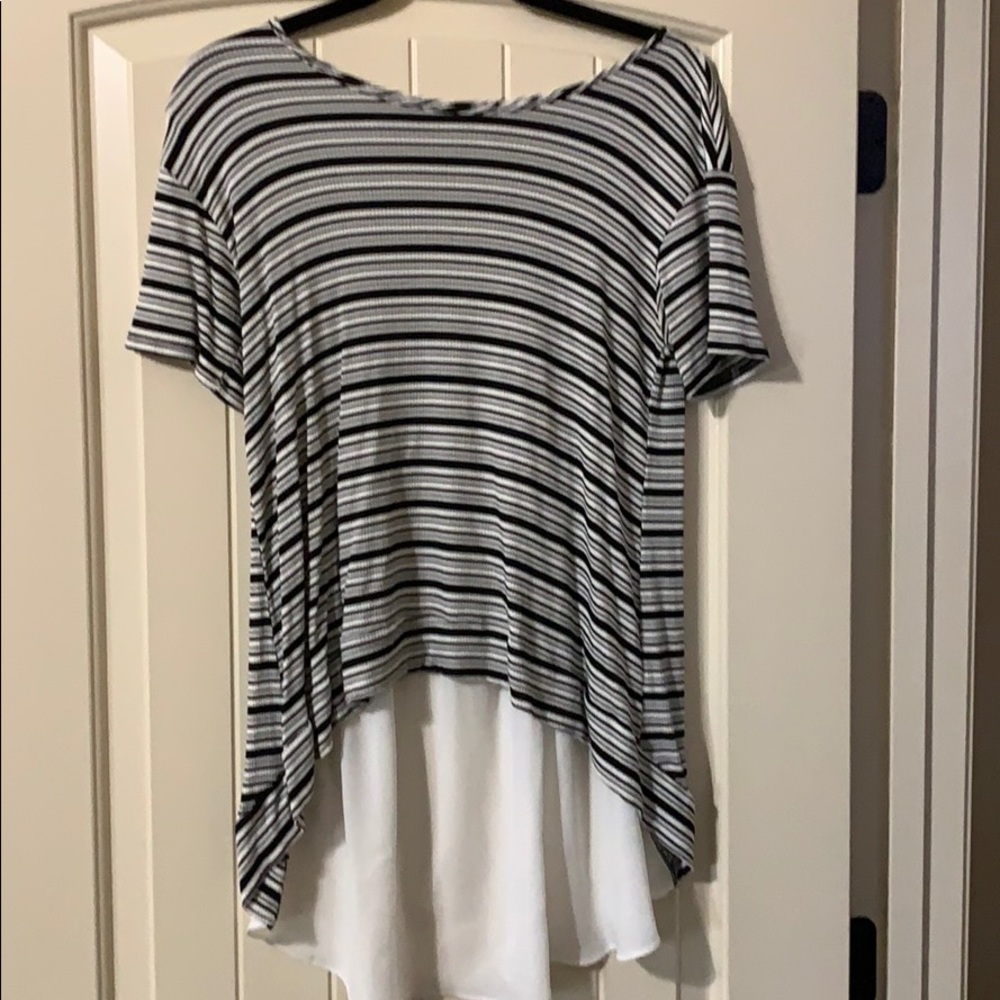 Size medium black/white high low shirt